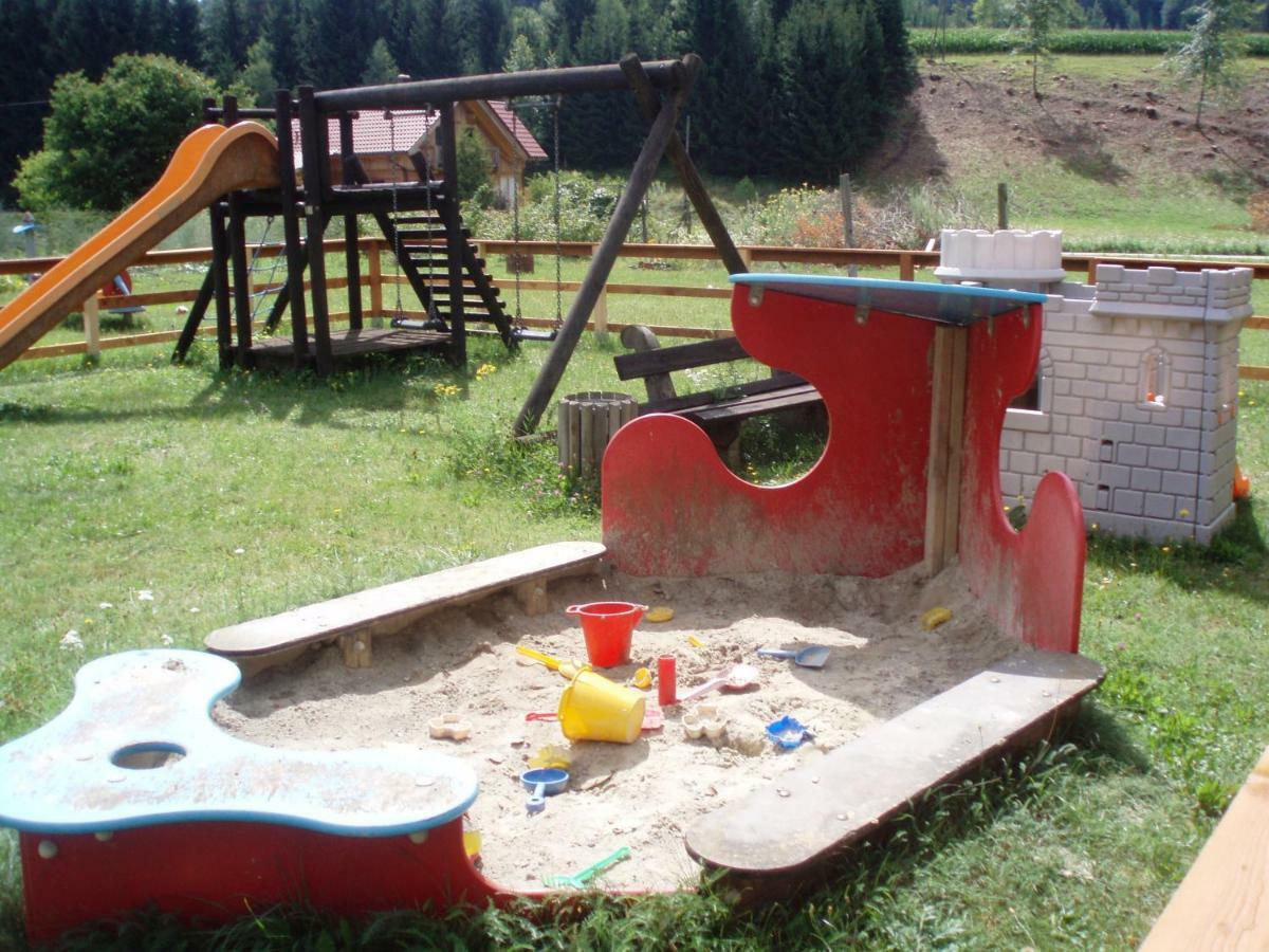 Schmautz Ferienwohnungen & Zimmer Miklauzhof Exterior foto